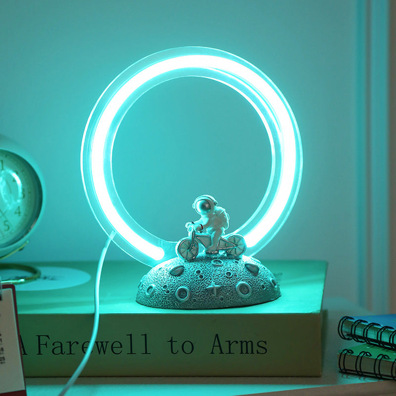 Creative LED Astronaut Nightlight Ins Wind Gift Cartoon Small Table Lamp Bedroom Decoration Desktop Small Ornaments