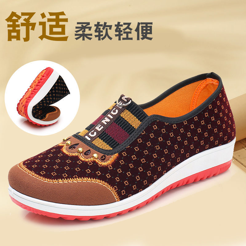 Nuevo estilo de zapatos de tela de Beijing antiguos para mujer, suela suave, antideslizantes, de tela de ocio de mediana edad, suela plana, zapatos para mamá, zapatos para mujer 