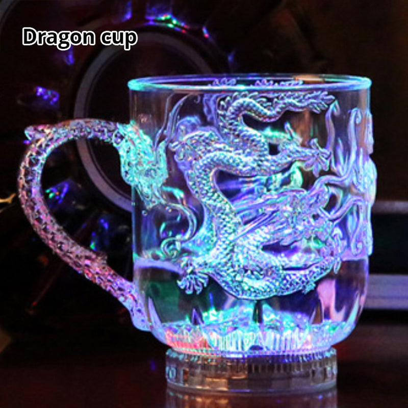 Taza luminosa Dragon Cup Creative Acrylic brilla al entrar en el agua, detecta colores luminosos Taza de cerveza colorida Taza luminosa 