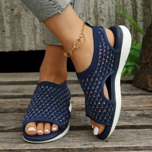 Zapatos de mujer de gran tamaño en Europa y América, sandalias deportivas casuales de suela gruesa con tejido volador transpirable en verano