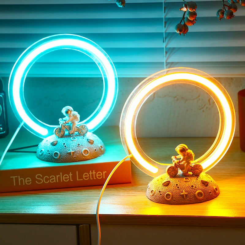 Creative LED Astronaut Nightlight Ins Wind Gift Cartoon Small Table Lamp Bedroom Decoration Desktop Small Ornaments