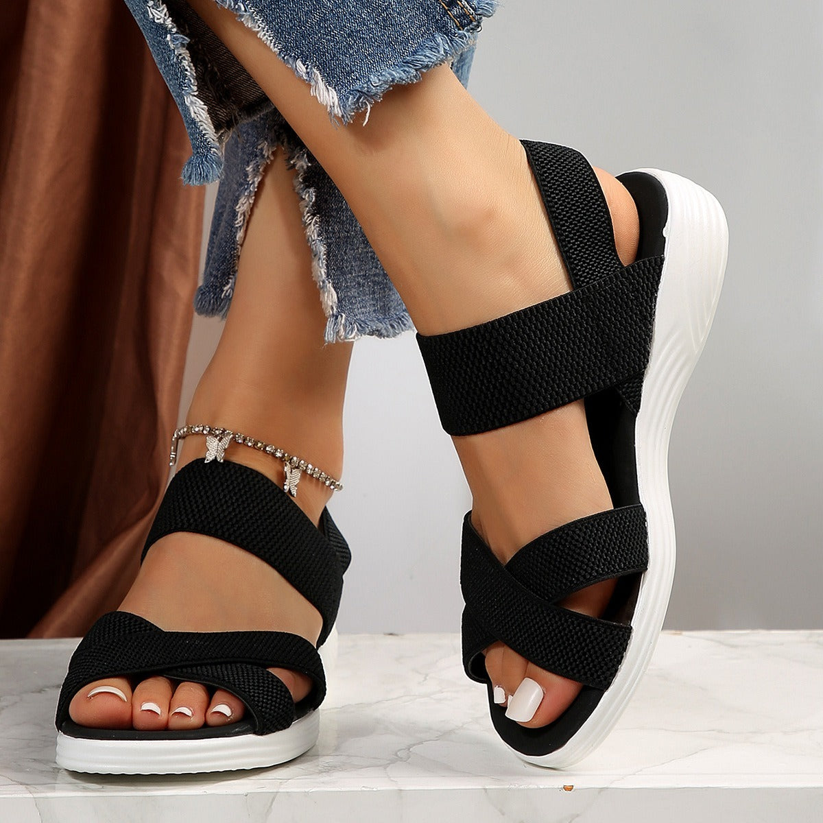 New European and American Women's Shoes With Round Toe, Solid Color Wedge Heel, Fashionable and Comfortable Sandals