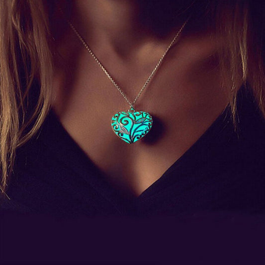 Collares luminosos unisex de Shellhard, colgante vintage que brilla en la oscuridad, medallón con forma de corazón de amor, accesorios de joyería para mujer