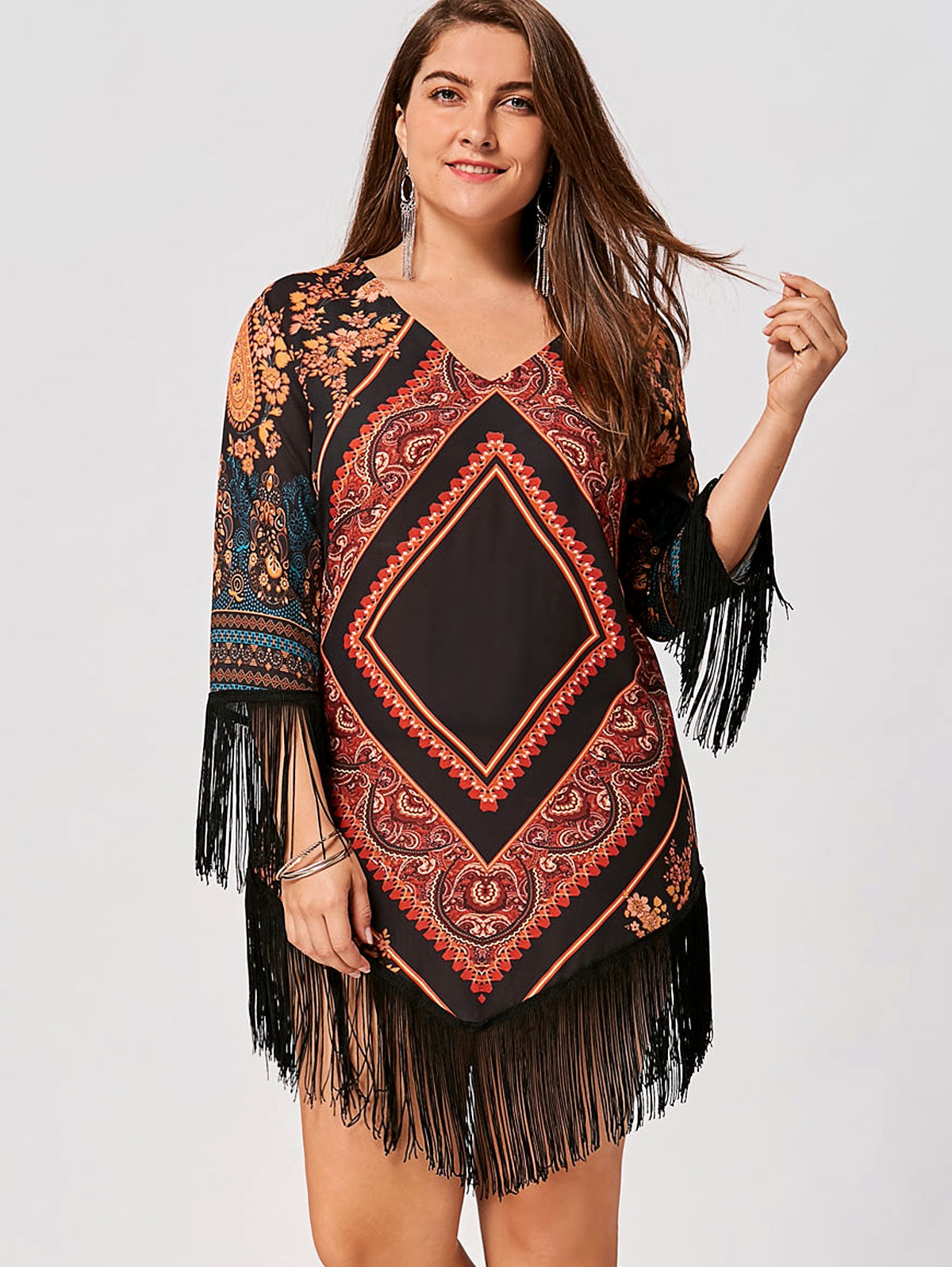 Vestido de gasa con borlas y estampado tribal de talla grande