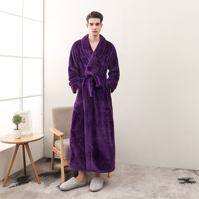 Winter Male Femlae Bathrobe Flannel Thick Robe Long Sleeve Soft Warm Bathrobe Men Women Home Wear Gown Robes Dressing Gown