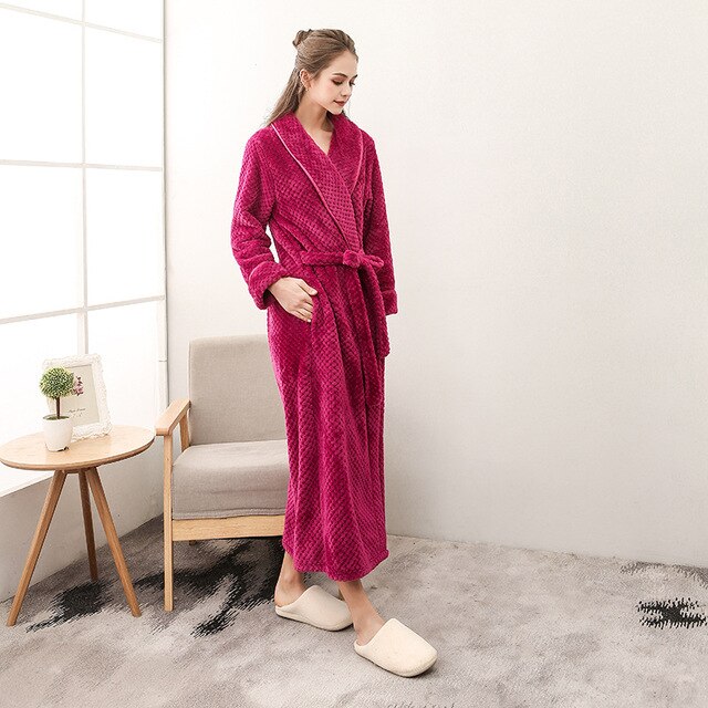 Winter Male Femlae Bathrobe Flannel Thick Robe Long Sleeve Soft Warm Bathrobe Men Women Home Wear Gown Robes Dressing Gown