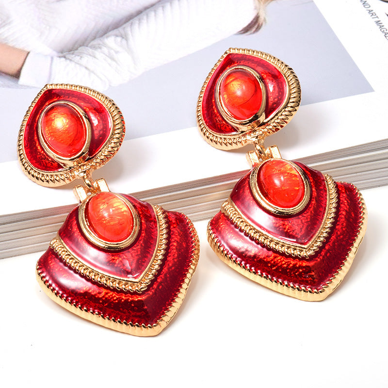 Pendientes de moda con joyas de colores engrasados