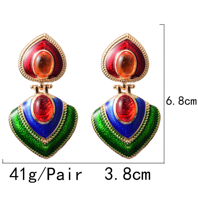 Pendientes de moda con joyas de colores engrasados