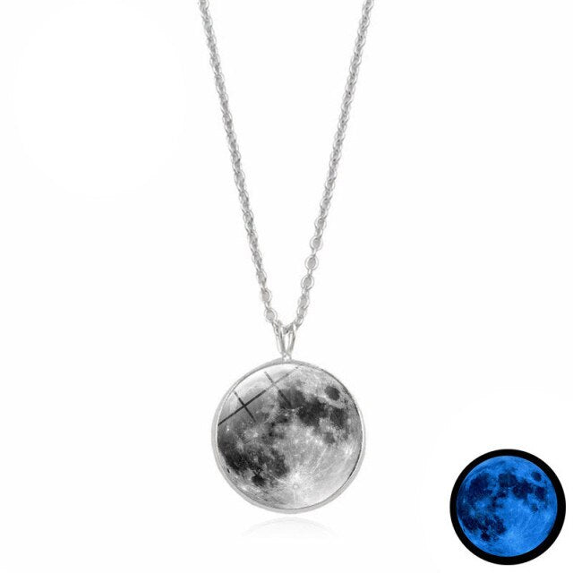 Collar con colgante de cabujón de cristal de 14 mm con forma de luna que brilla en la oscuridad, cadena plateada luminosa 